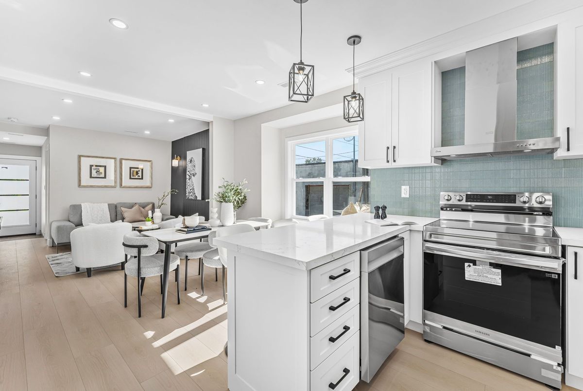 56 East 34th Street Hamilton 56 East 34th Street Hamilton