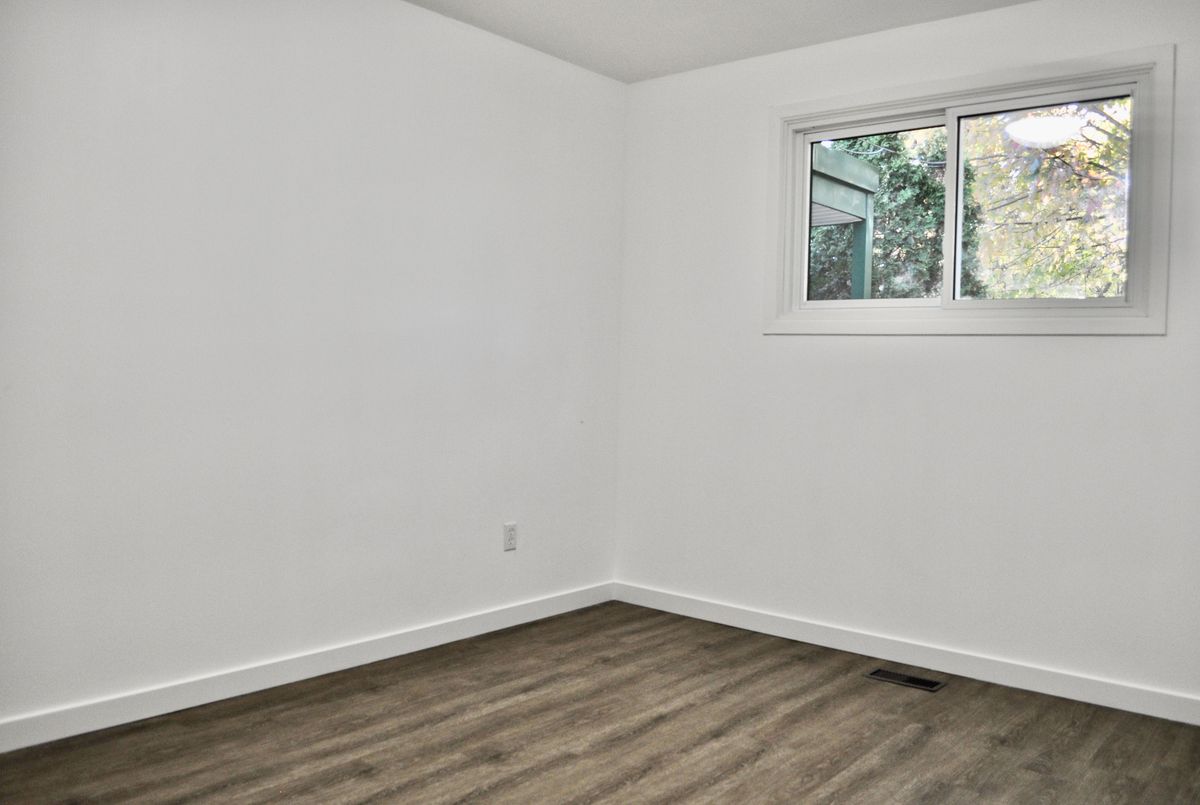 371 Speight Boulevard London East 371 Speight Boulevard London East