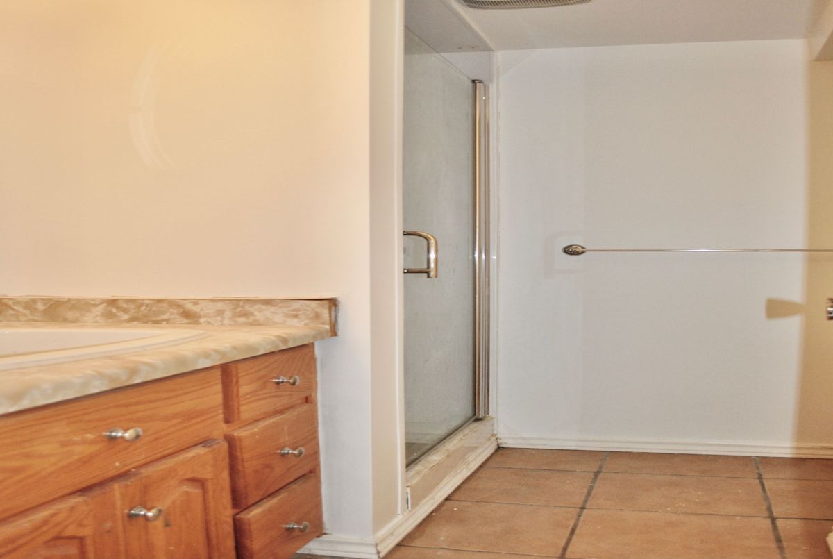 371 Speight Boulevard London East 371 Speight Boulevard London East