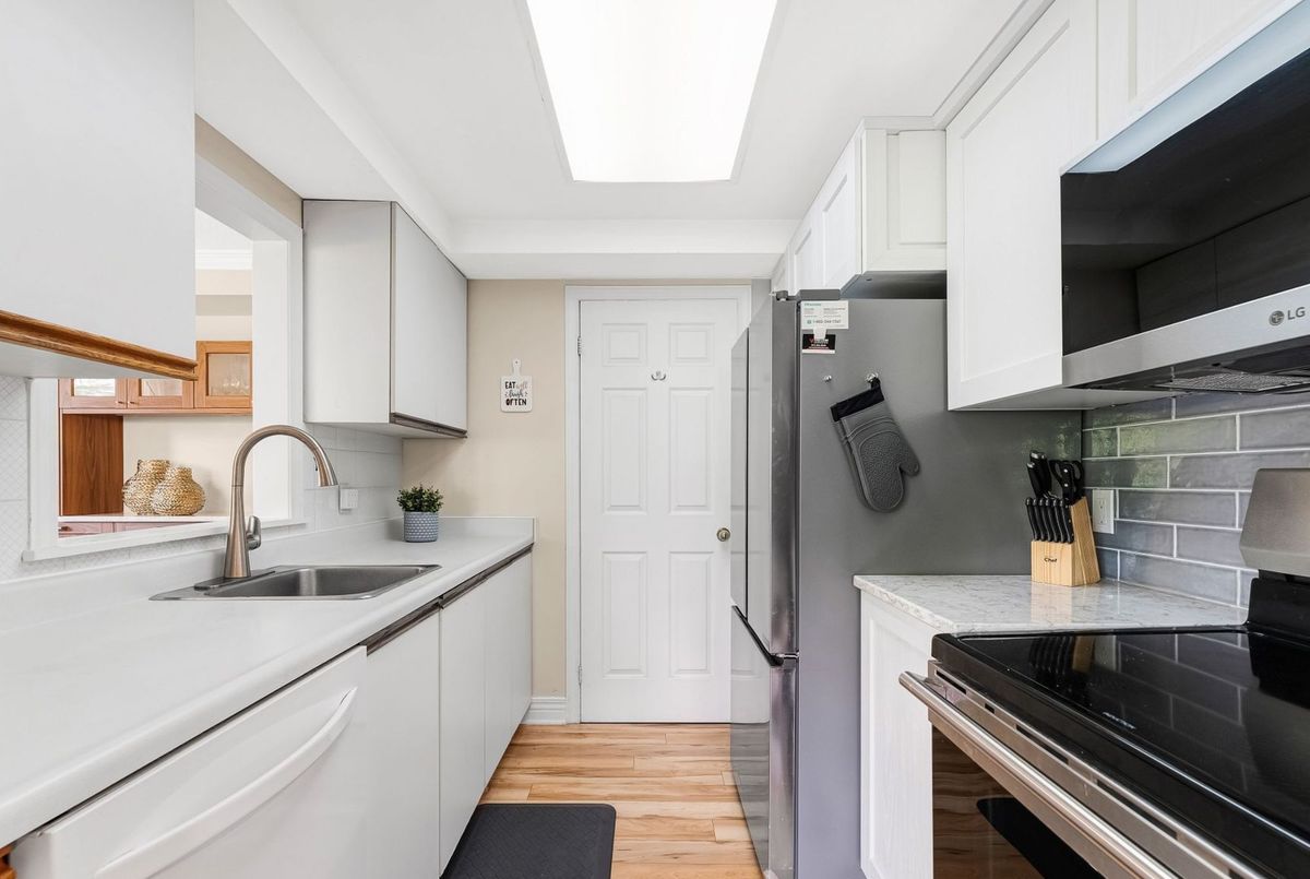 969 North River Road Overbrook - Castleheights and Area 969 North River Road Overbrook - Castleheights and Area