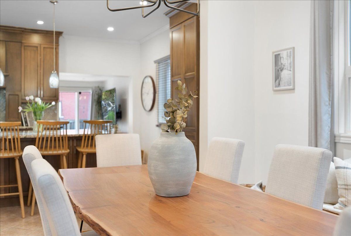 336 Emerald Street N Hamilton 336 Emerald Street N Hamilton