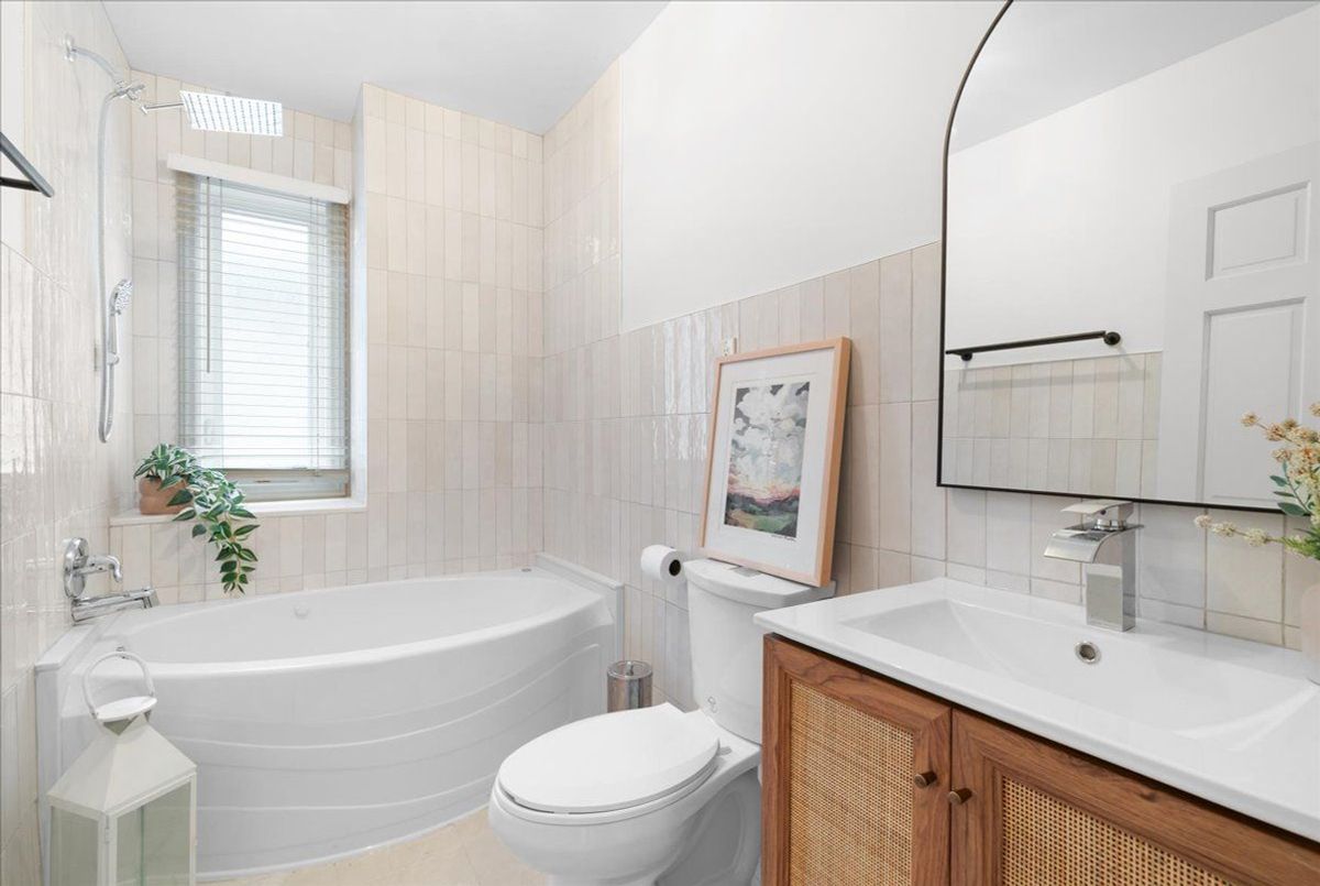 336 Emerald Street N Hamilton 336 Emerald Street N Hamilton