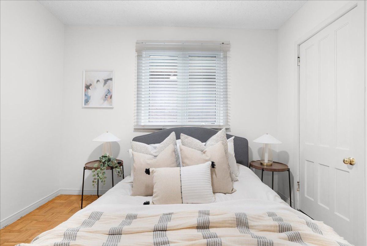 336 Emerald Street N Hamilton 336 Emerald Street N Hamilton