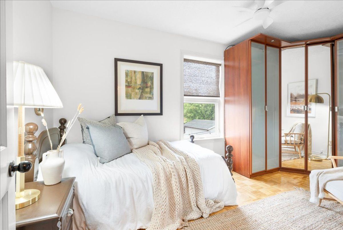 336 Emerald Street N Hamilton 336 Emerald Street N Hamilton