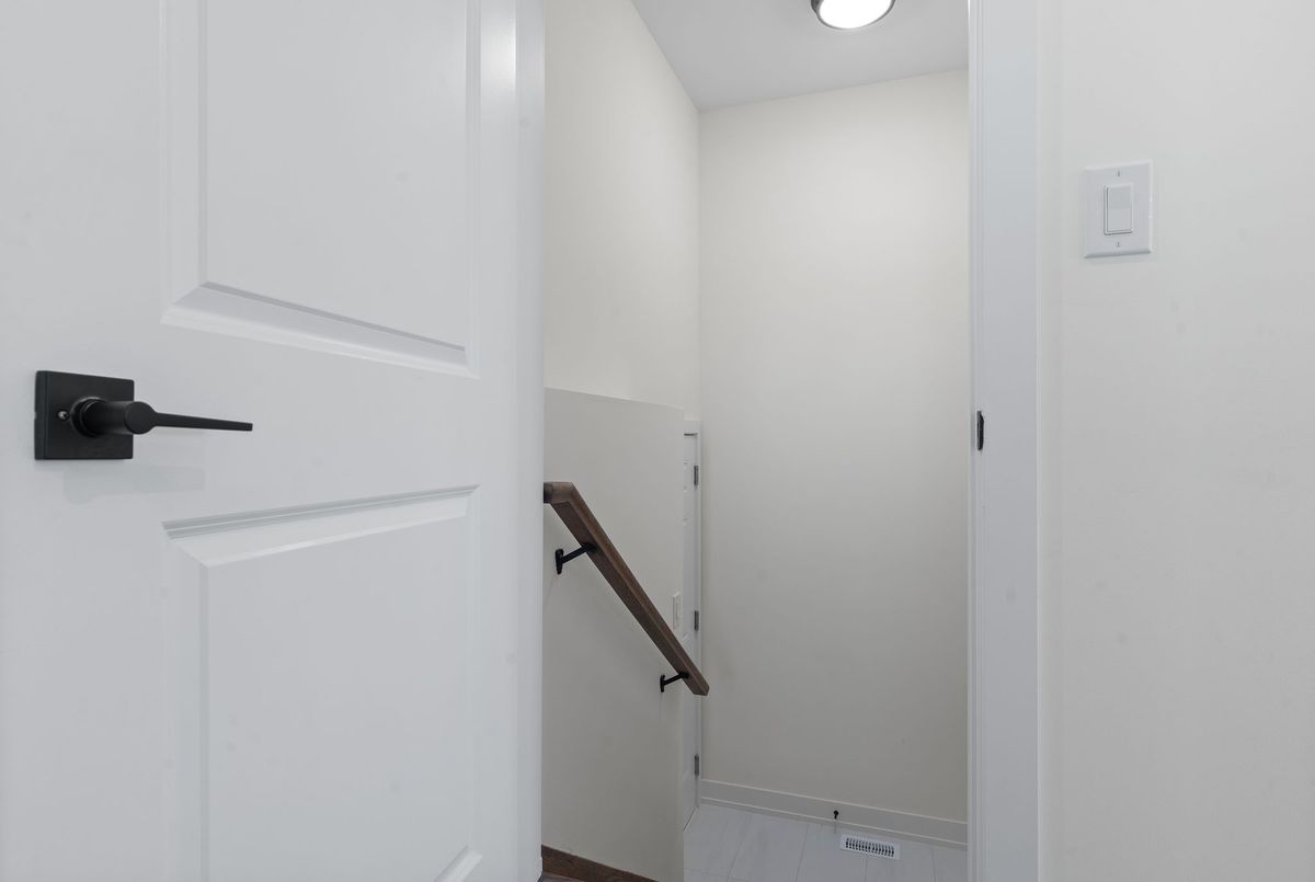 112 Creighton Drive Loyalist 112 Creighton Drive Loyalist