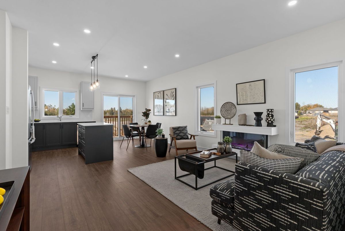 112 Creighton Drive Loyalist 112 Creighton Drive Loyalist