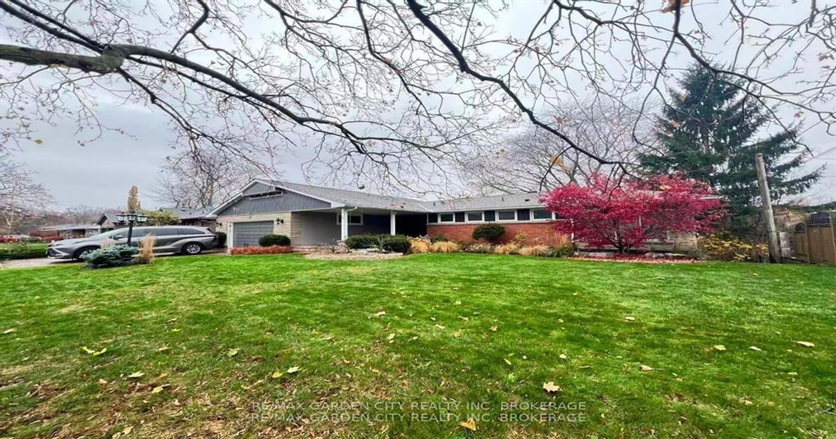 28 MARSDALE Drive St. Catharines