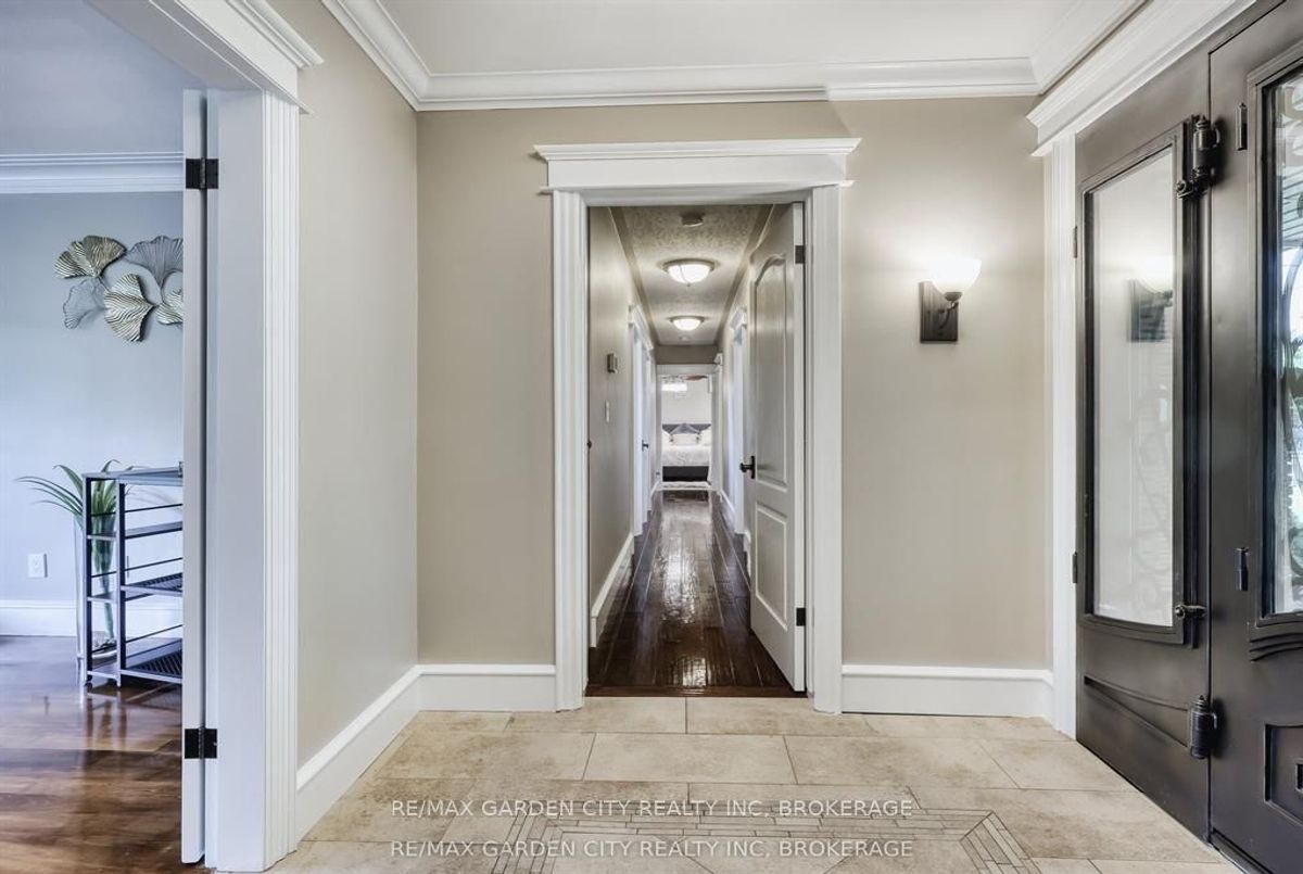 28 MARSDALE Drive St. Catharines 28 MARSDALE Drive St. Catharines