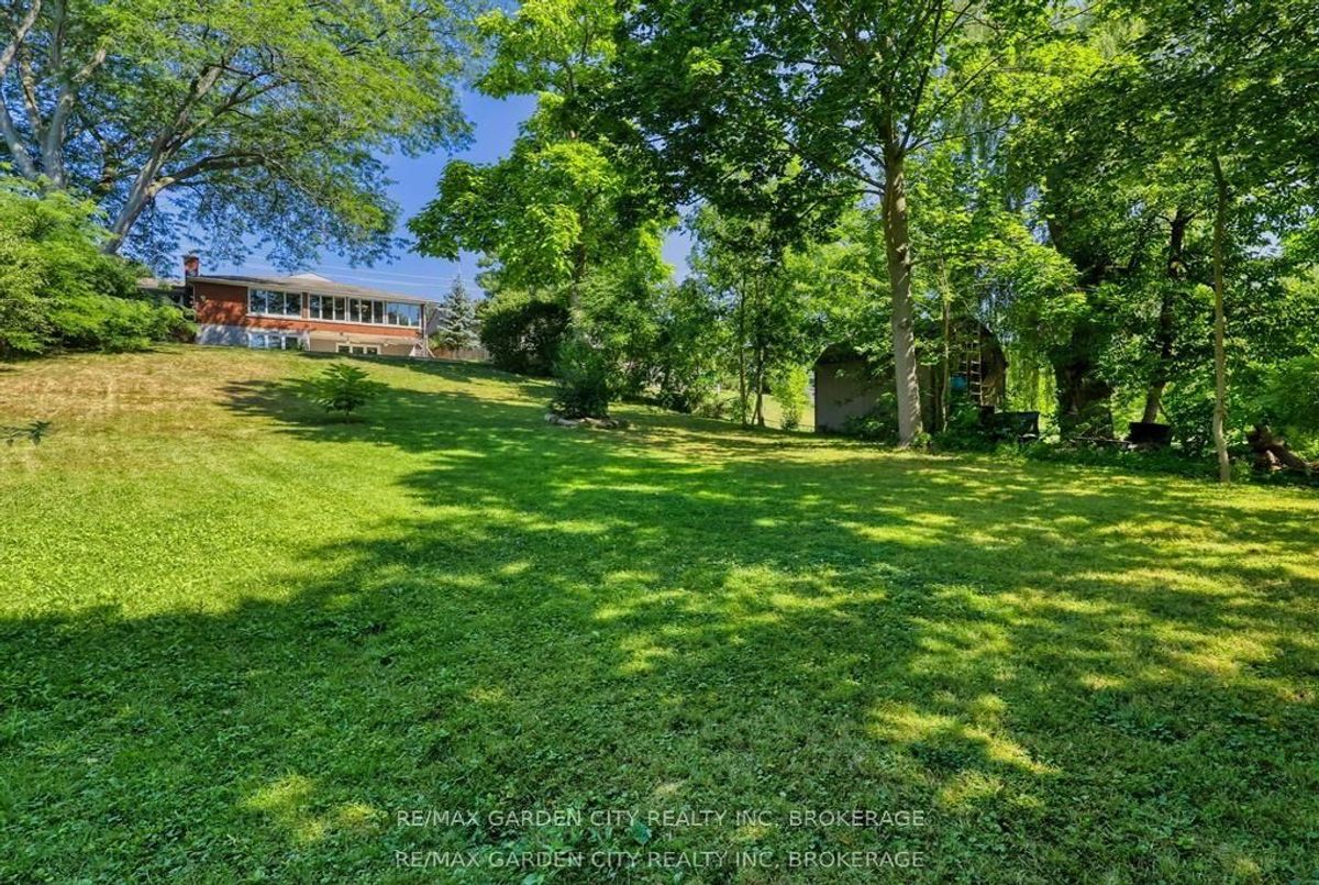 28 MARSDALE Drive St. Catharines 28 MARSDALE Drive St. Catharines