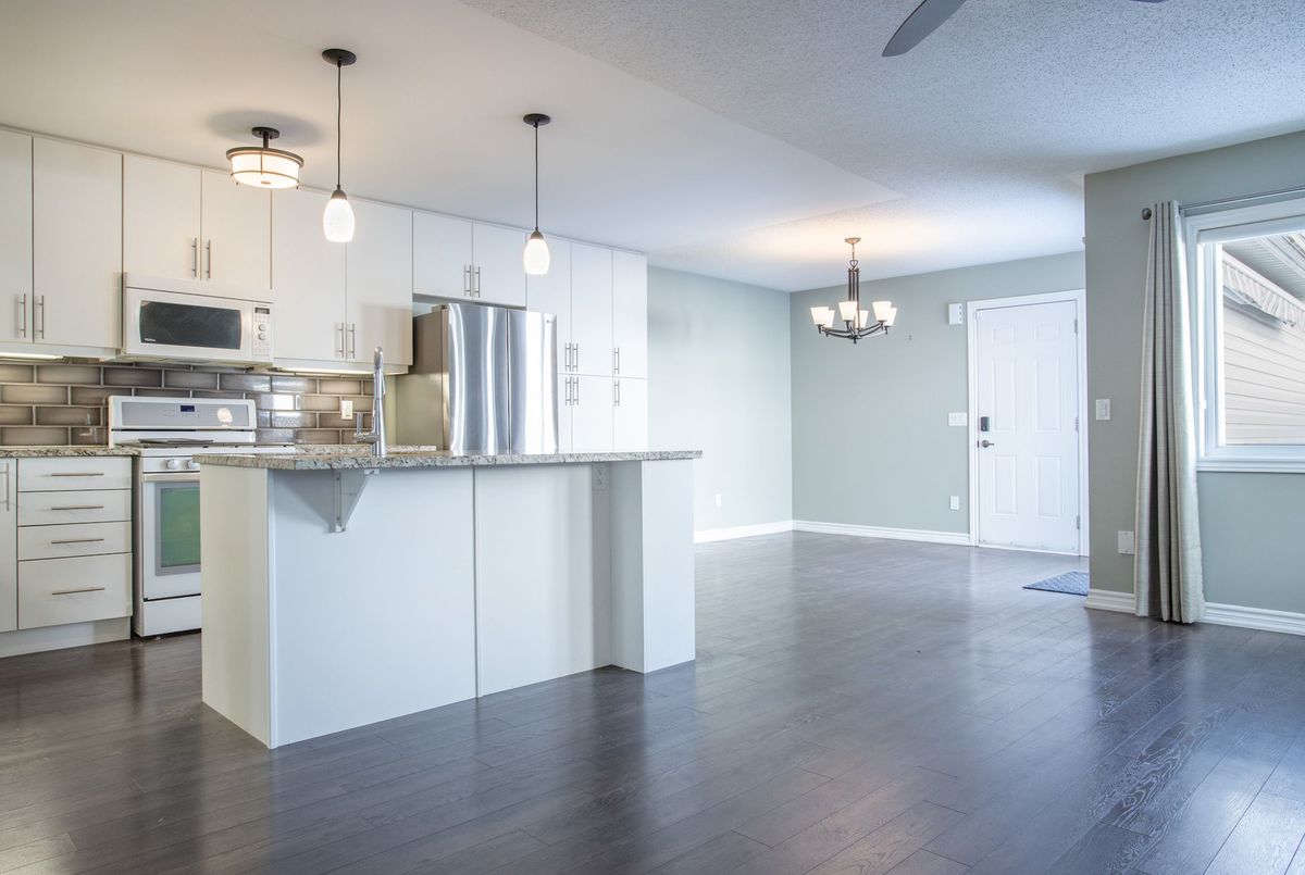 695 Henderson Drive Cobourg 695 Henderson Drive Cobourg