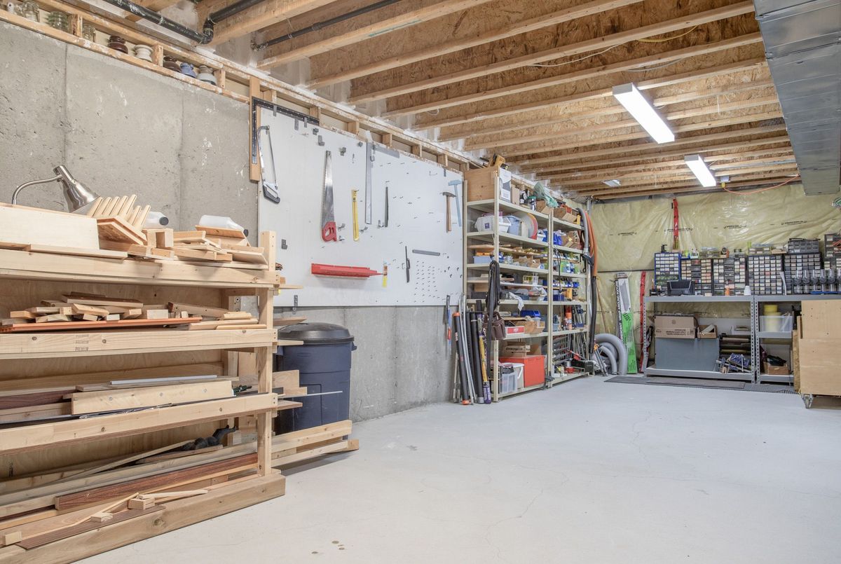 695 Henderson Drive Cobourg 695 Henderson Drive Cobourg