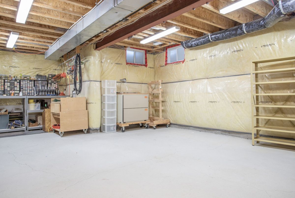 695 Henderson Drive Cobourg 695 Henderson Drive Cobourg