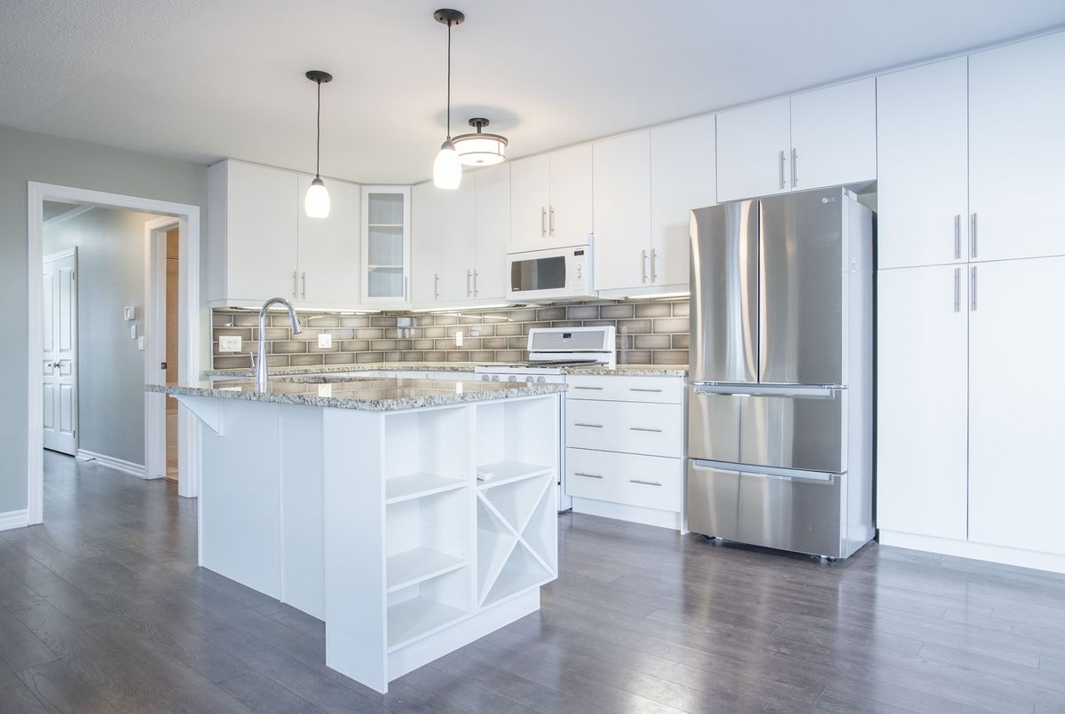 695 Henderson Drive Cobourg 695 Henderson Drive Cobourg