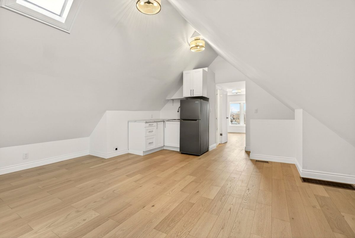 295 Locke Street S Hamilton 295 Locke Street S Hamilton