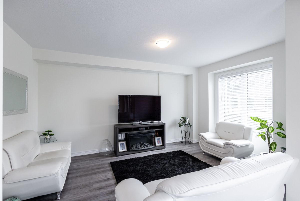 100 Hollywood Court Cambridge 100 Hollywood Court Cambridge