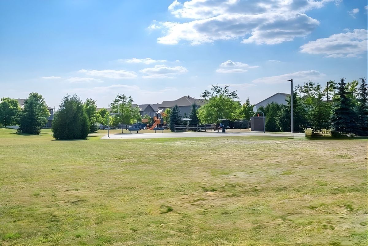 300 Tulum Crescent Kanata 300 Tulum Crescent Kanata