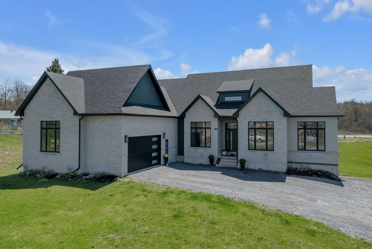 245 Mann Drive Kingston 245 Mann Drive Kingston