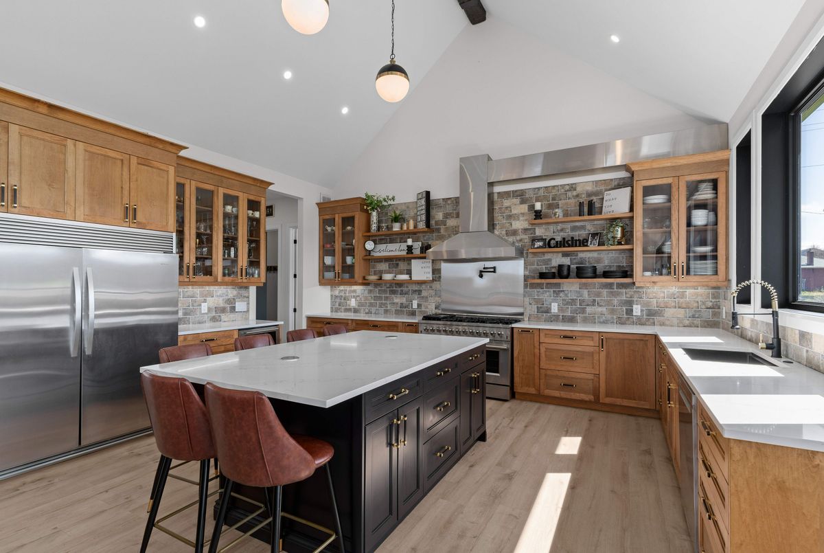 245 Mann Drive Kingston 245 Mann Drive Kingston