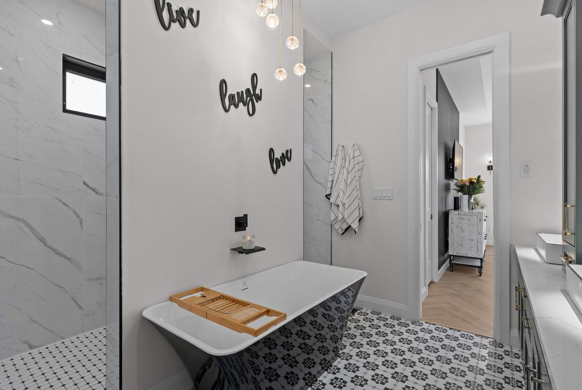 245 Mann Drive Kingston 245 Mann Drive Kingston