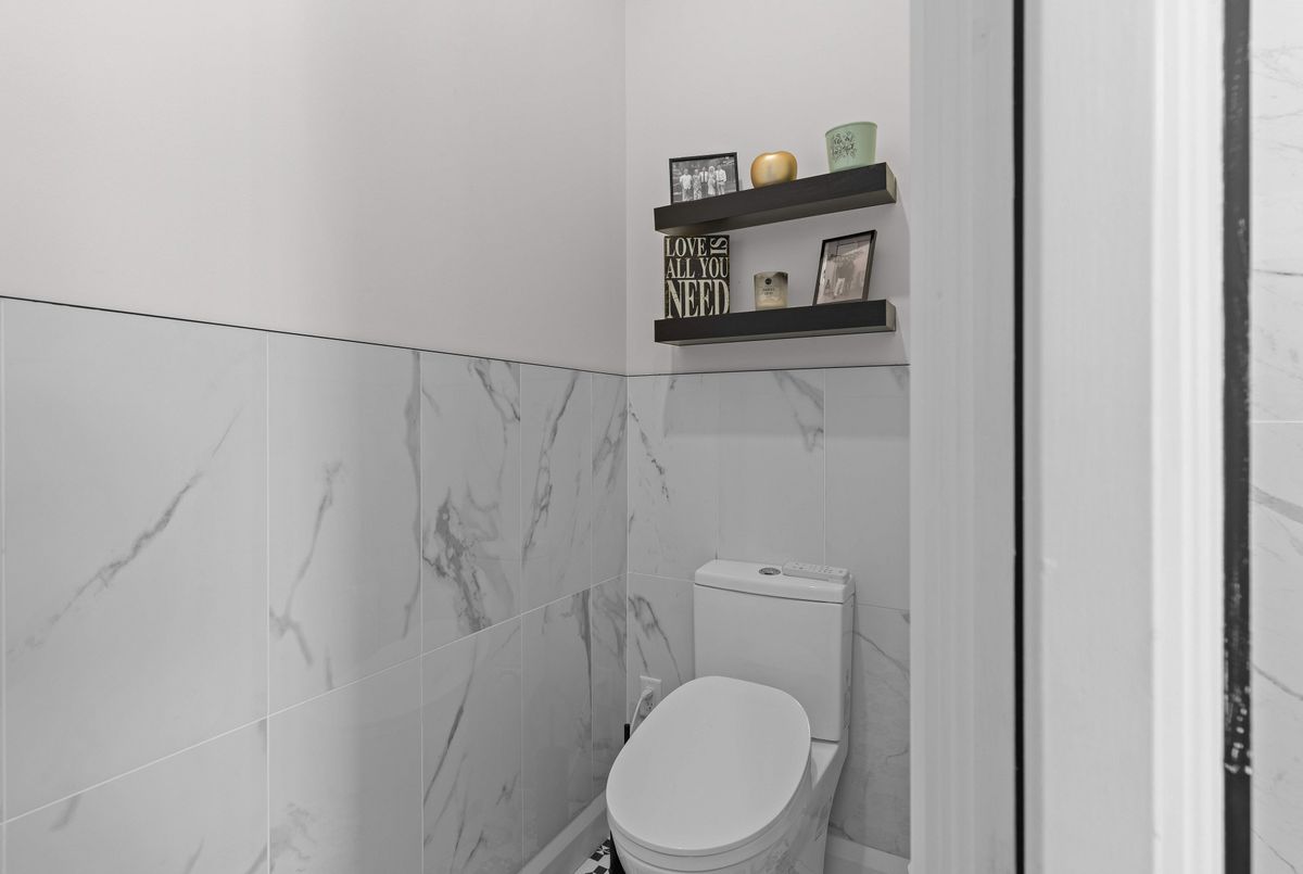 245 Mann Drive Kingston 245 Mann Drive Kingston