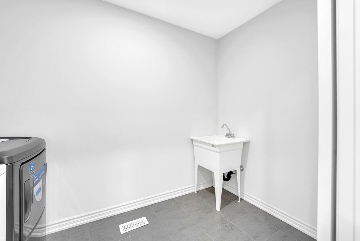 114 Forestwalk Street Kitchener 114 Forestwalk Street Kitchener