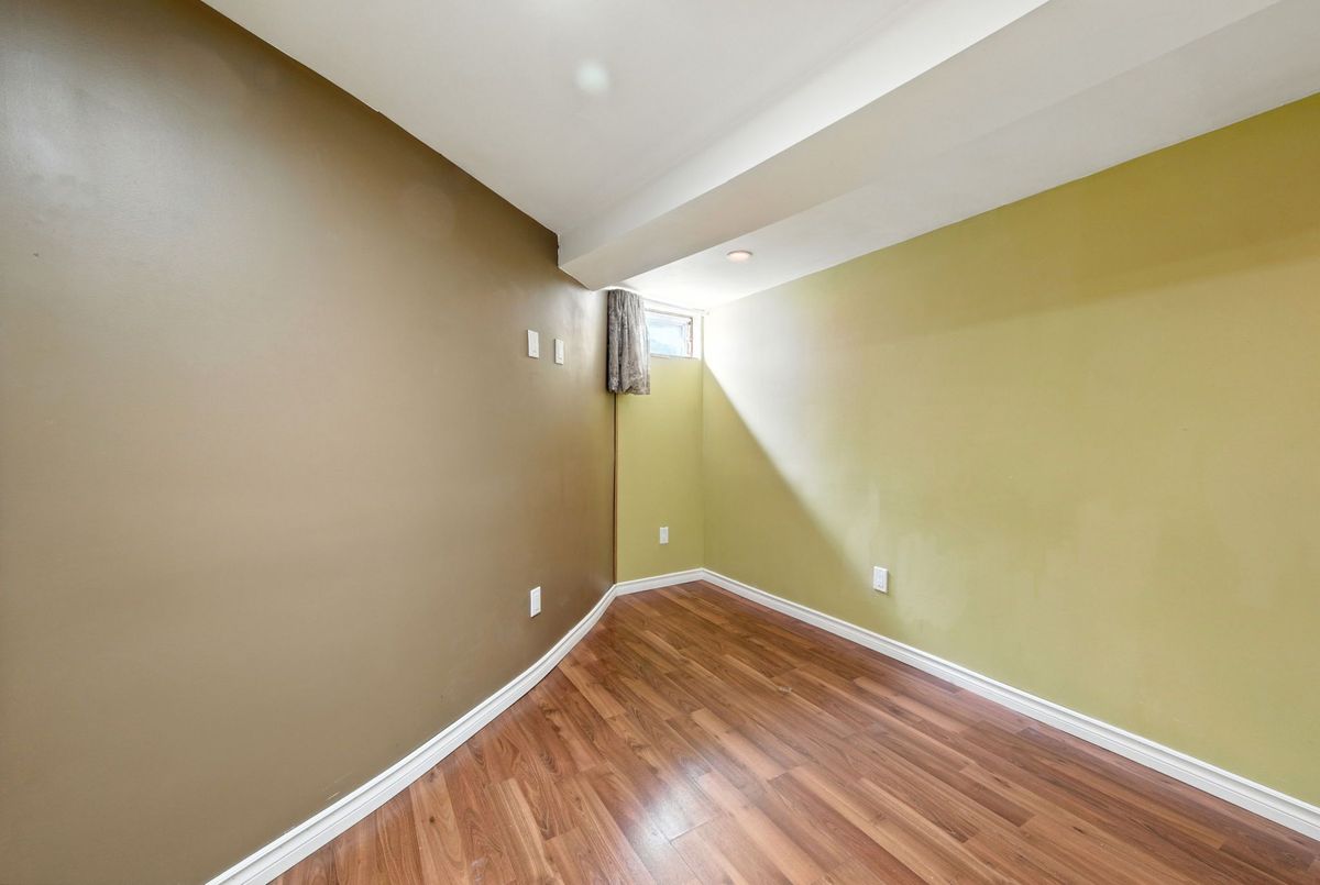 4 Woodland Avenue St. Catharines 4 Woodland Avenue St. Catharines