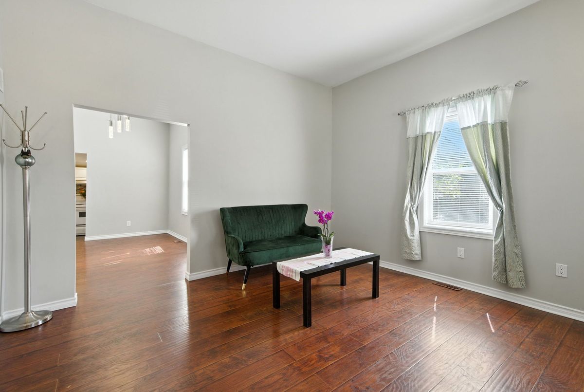 4 Woodland Avenue St. Catharines 4 Woodland Avenue St. Catharines
