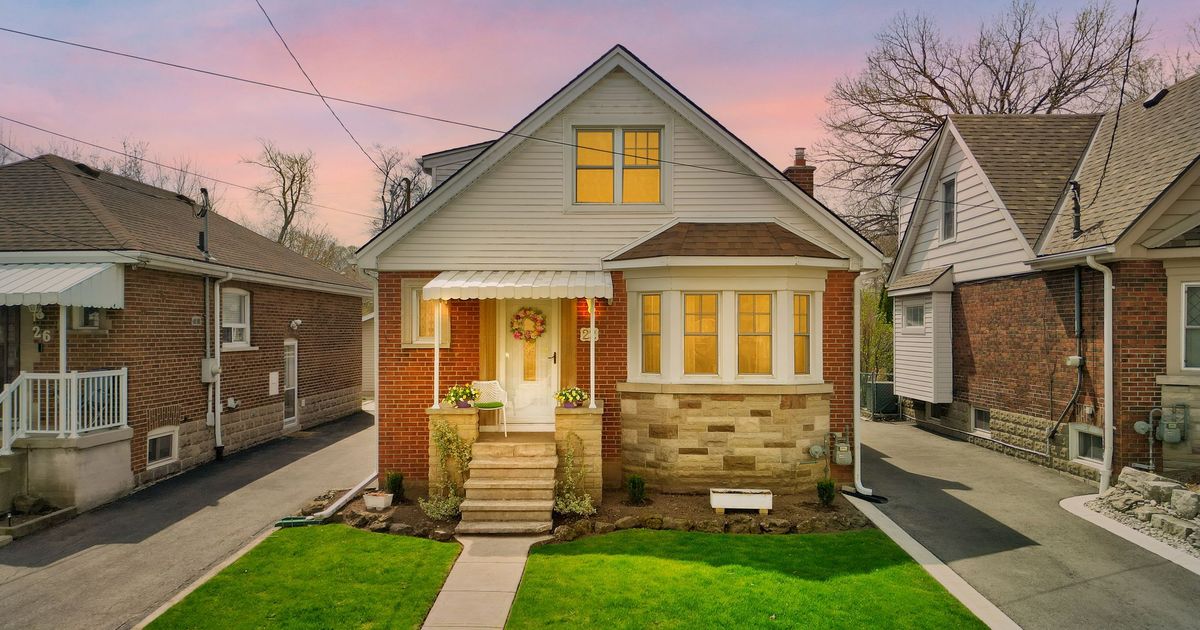 22 Churchill Avenue Hamilton