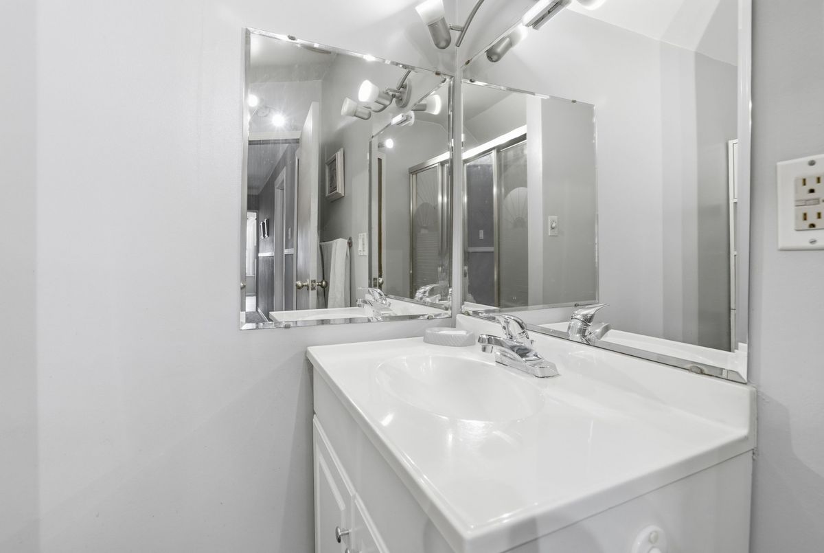 16 Albemarle Street Hamilton 16 Albemarle Street Hamilton