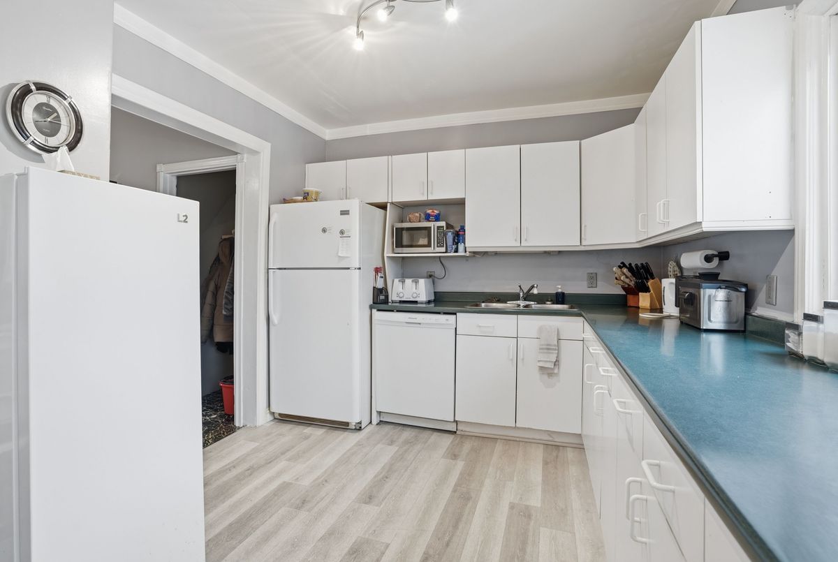 16 Albemarle Street Hamilton 16 Albemarle Street Hamilton