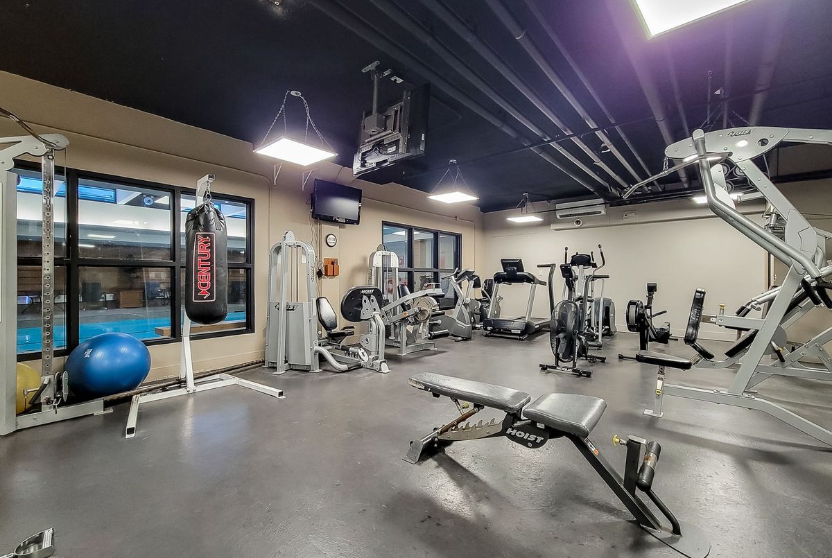 150 Charlton Avenue E Hamilton 150 Charlton Avenue E Hamilton