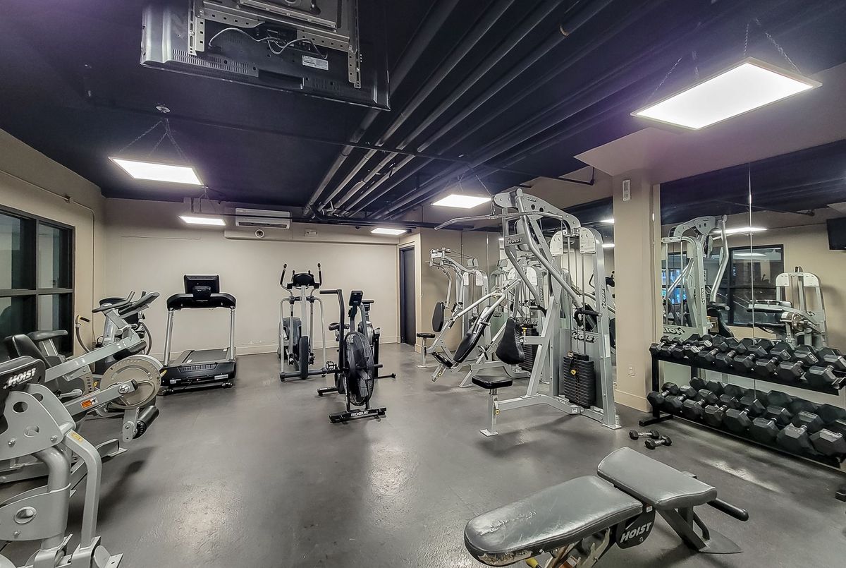 150 Charlton Avenue E Hamilton 150 Charlton Avenue E Hamilton