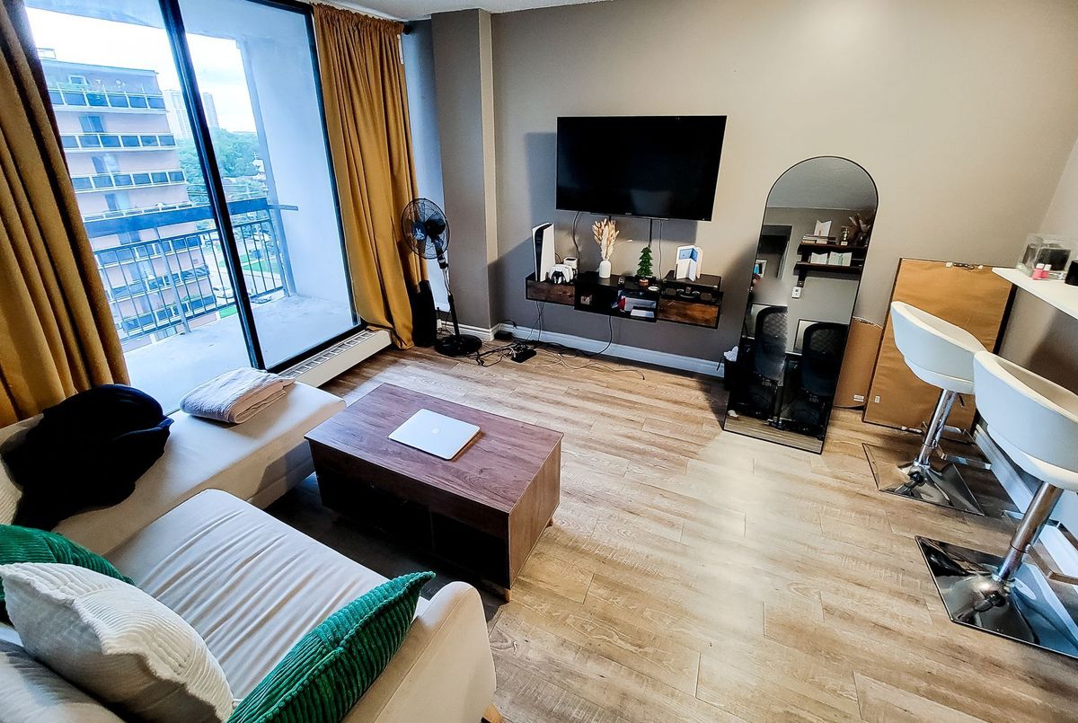 150 Charlton Avenue E Hamilton 150 Charlton Avenue E Hamilton