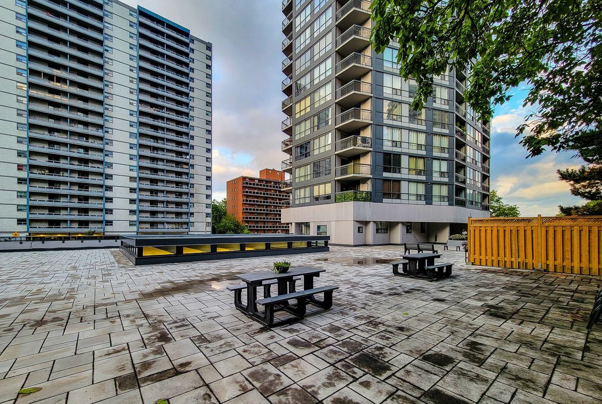 150 Charlton Avenue E Hamilton 150 Charlton Avenue E Hamilton