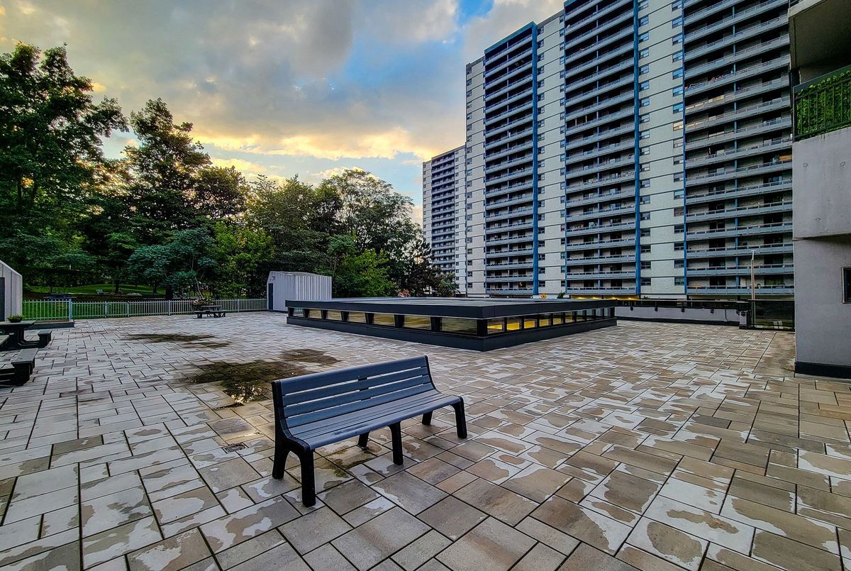 150 Charlton Avenue E Hamilton 150 Charlton Avenue E Hamilton