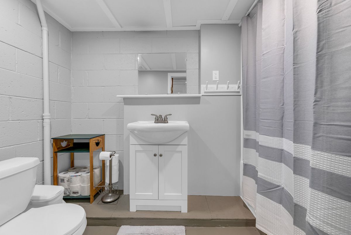 9 Caithness Drive Welland 9 Caithness Drive Welland