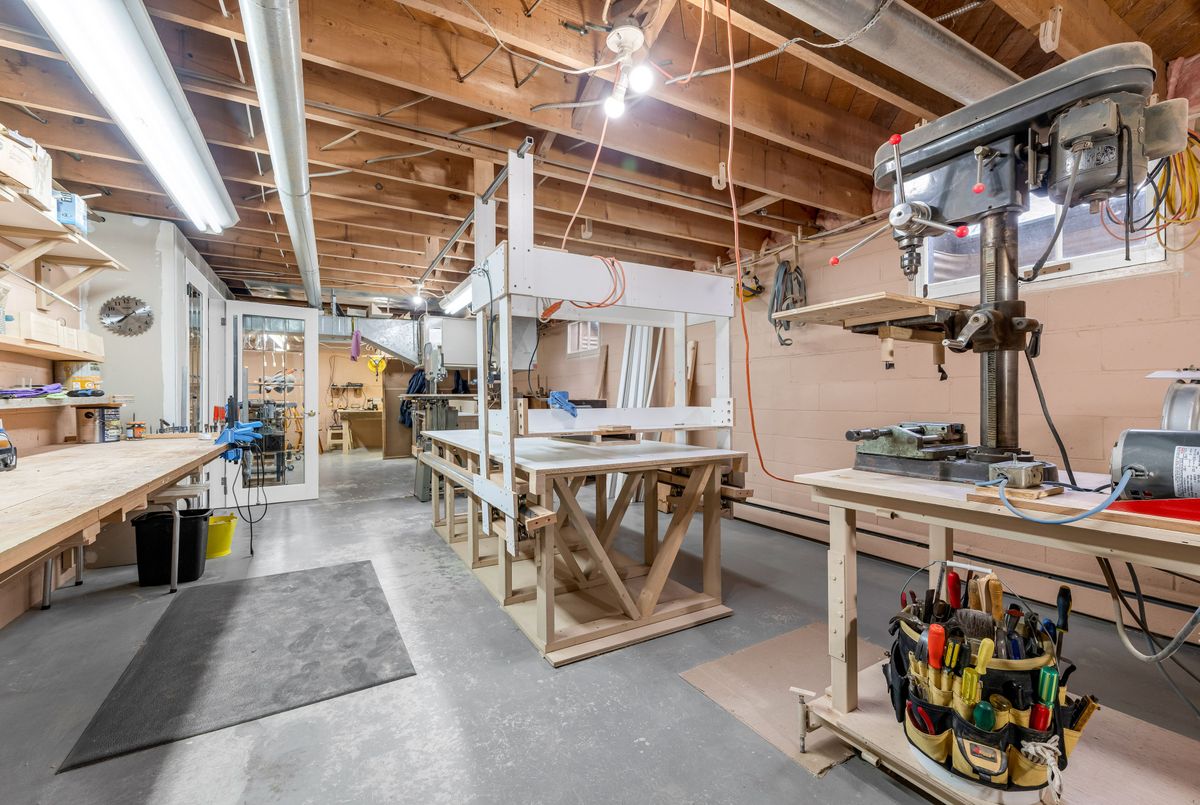 9 Caithness Drive Welland 9 Caithness Drive Welland