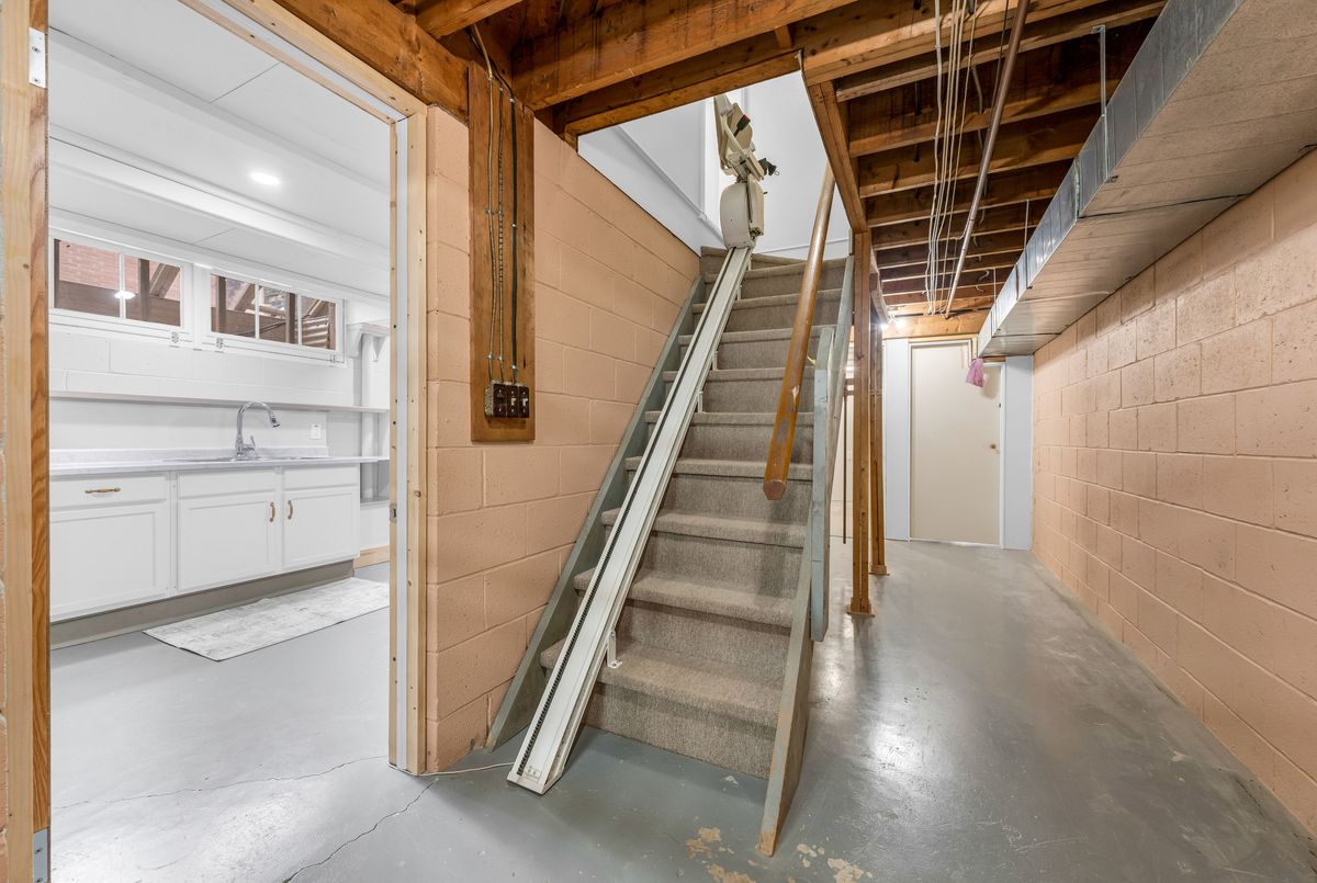 9 Caithness Drive Welland 9 Caithness Drive Welland