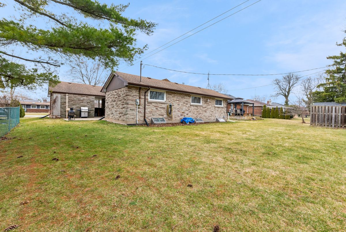 9 Caithness Drive Welland 9 Caithness Drive Welland