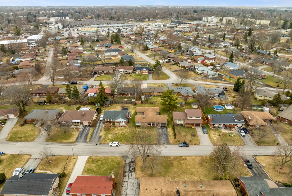 9 Caithness Drive Welland 9 Caithness Drive Welland