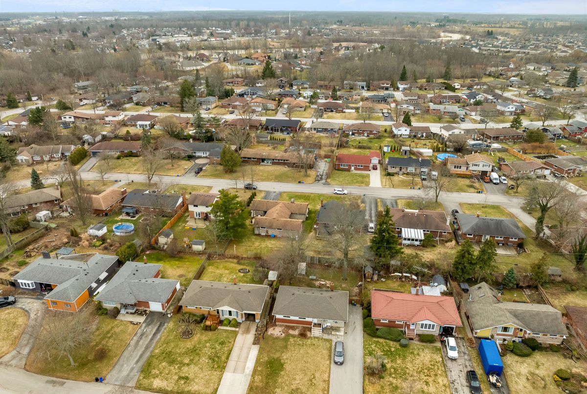 9 Caithness Drive Welland 9 Caithness Drive Welland