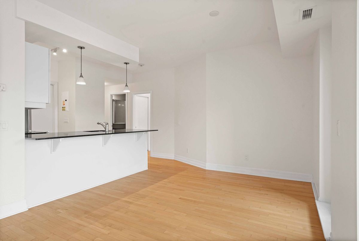 75 Cleary Avenue Carlingwood - Westboro and Area 75 Cleary Avenue Carlingwood - Westboro and Area