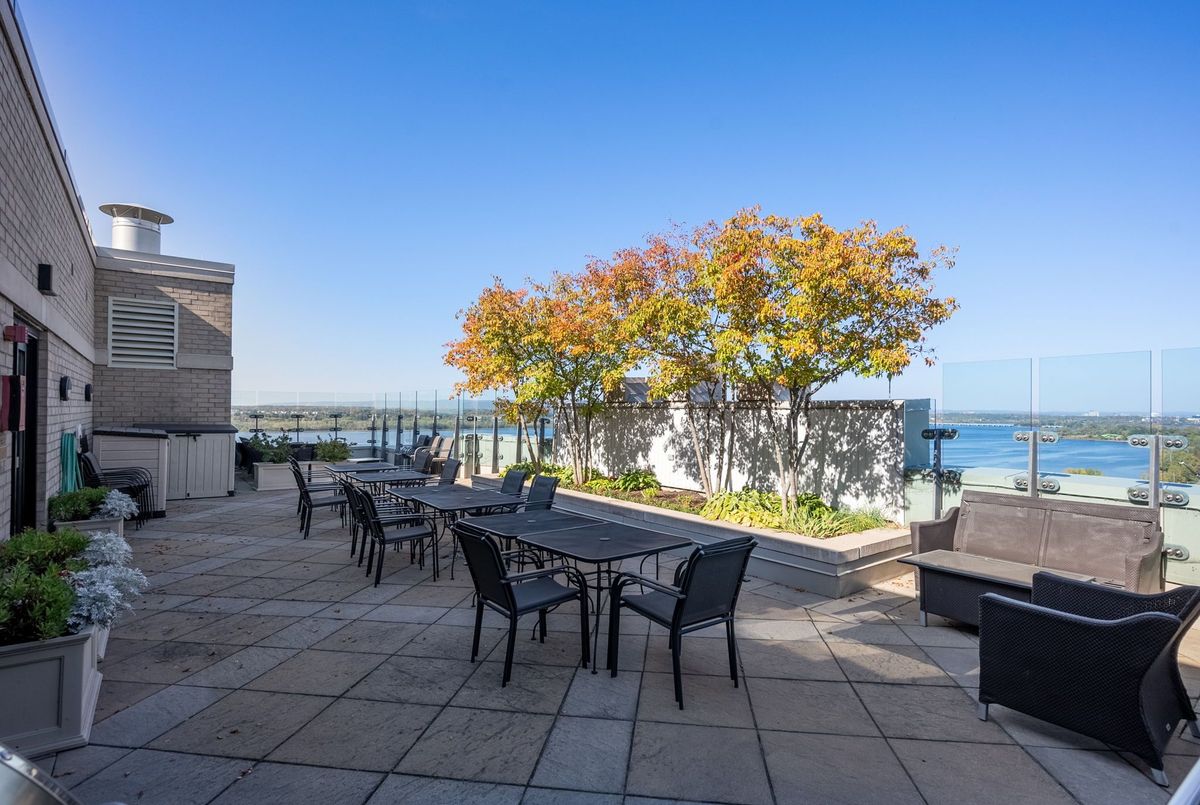 75 Cleary Avenue Carlingwood - Westboro and Area 75 Cleary Avenue Carlingwood - Westboro and Area