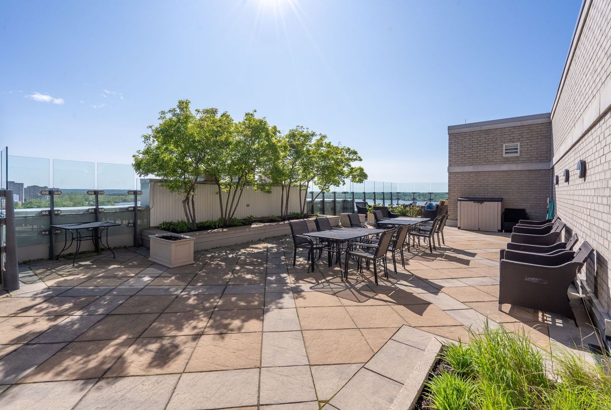 75 Cleary Avenue Carlingwood - Westboro and Area 75 Cleary Avenue Carlingwood - Westboro and Area