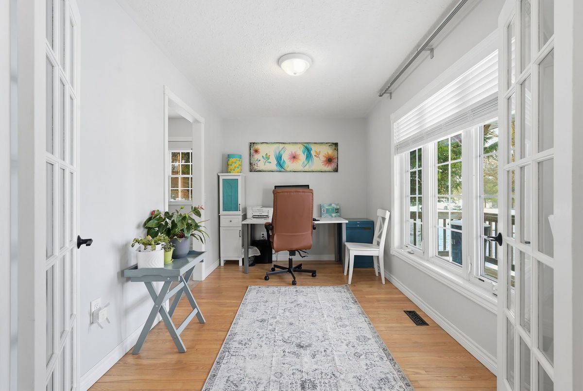 25 JOHN Street W Minto 25 JOHN Street W Minto