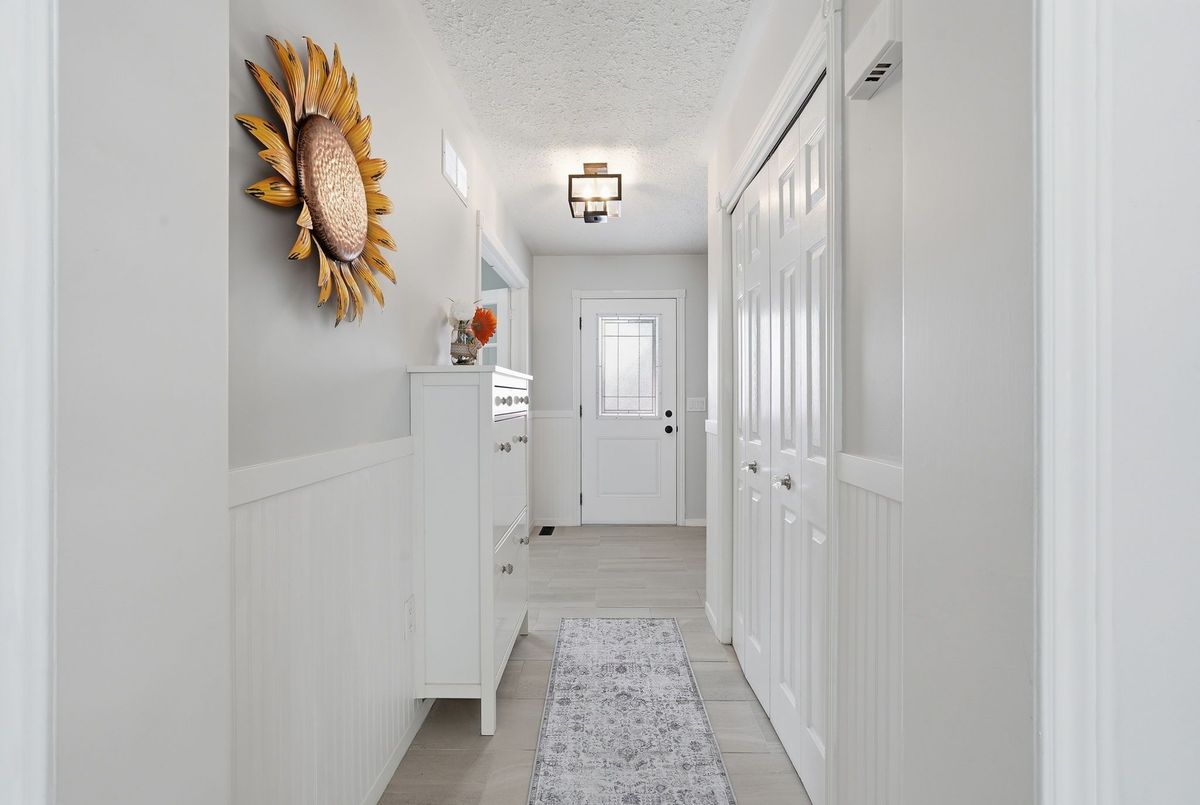 25 JOHN Street W Minto 25 JOHN Street W Minto