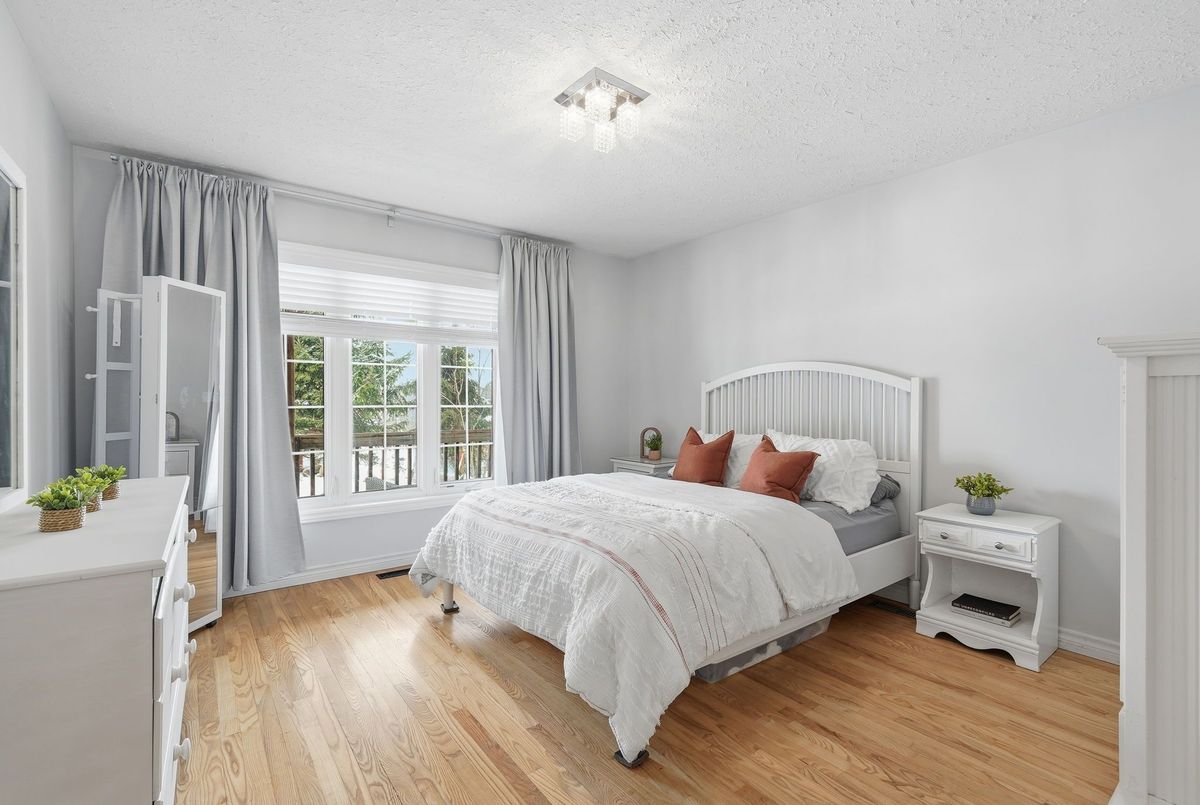 25 JOHN Street W Minto 25 JOHN Street W Minto