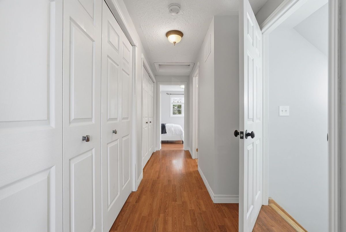 25 JOHN Street W Minto 25 JOHN Street W Minto