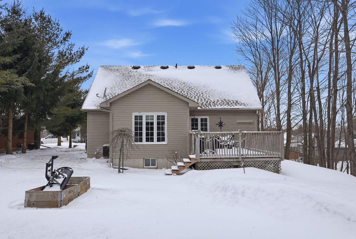 25 JOHN Street W Minto 25 JOHN Street W Minto