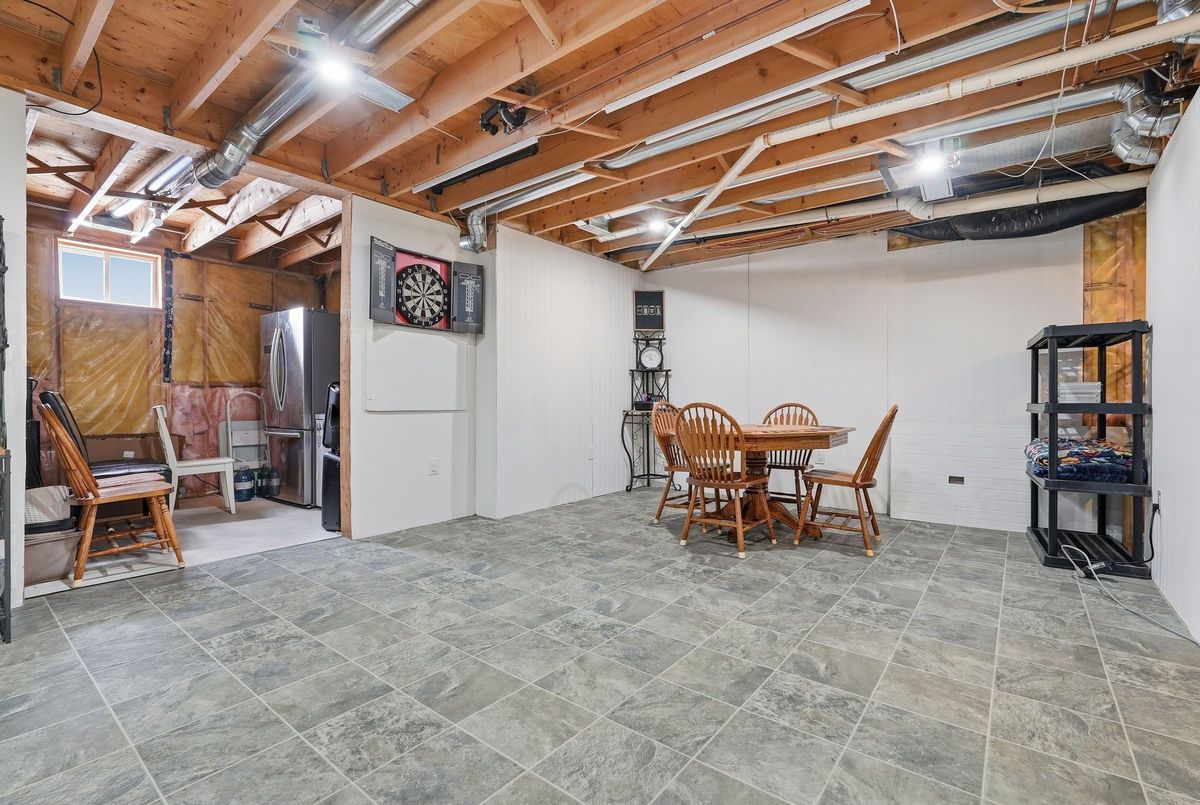 25 JOHN Street W Minto 25 JOHN Street W Minto